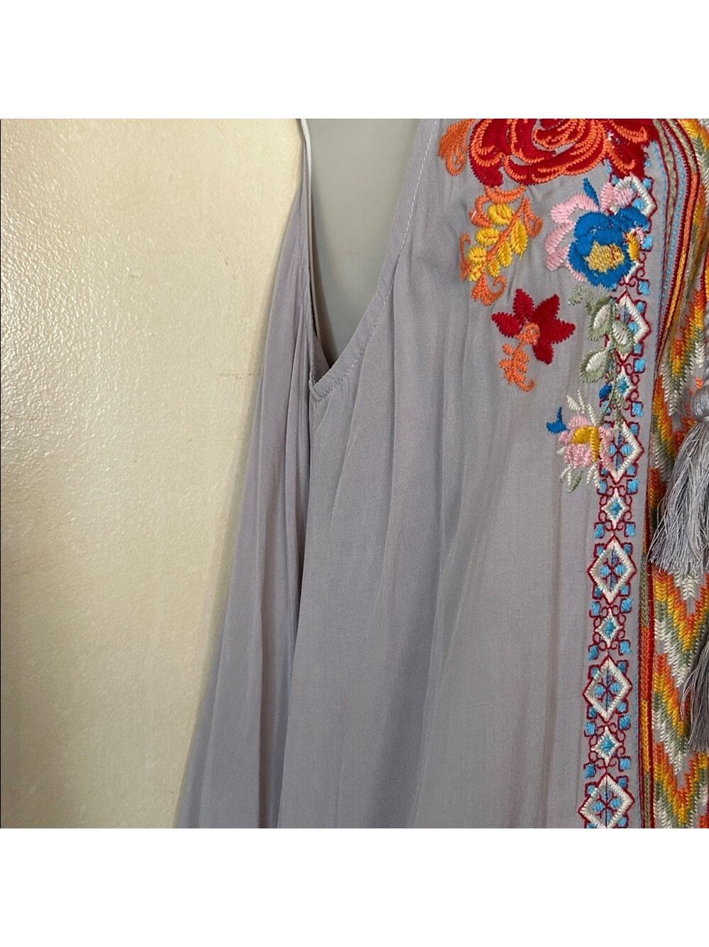 ANDREE BY UNIT Gray Dress with Multicolor Embroidery one size - Picture 6 of 10